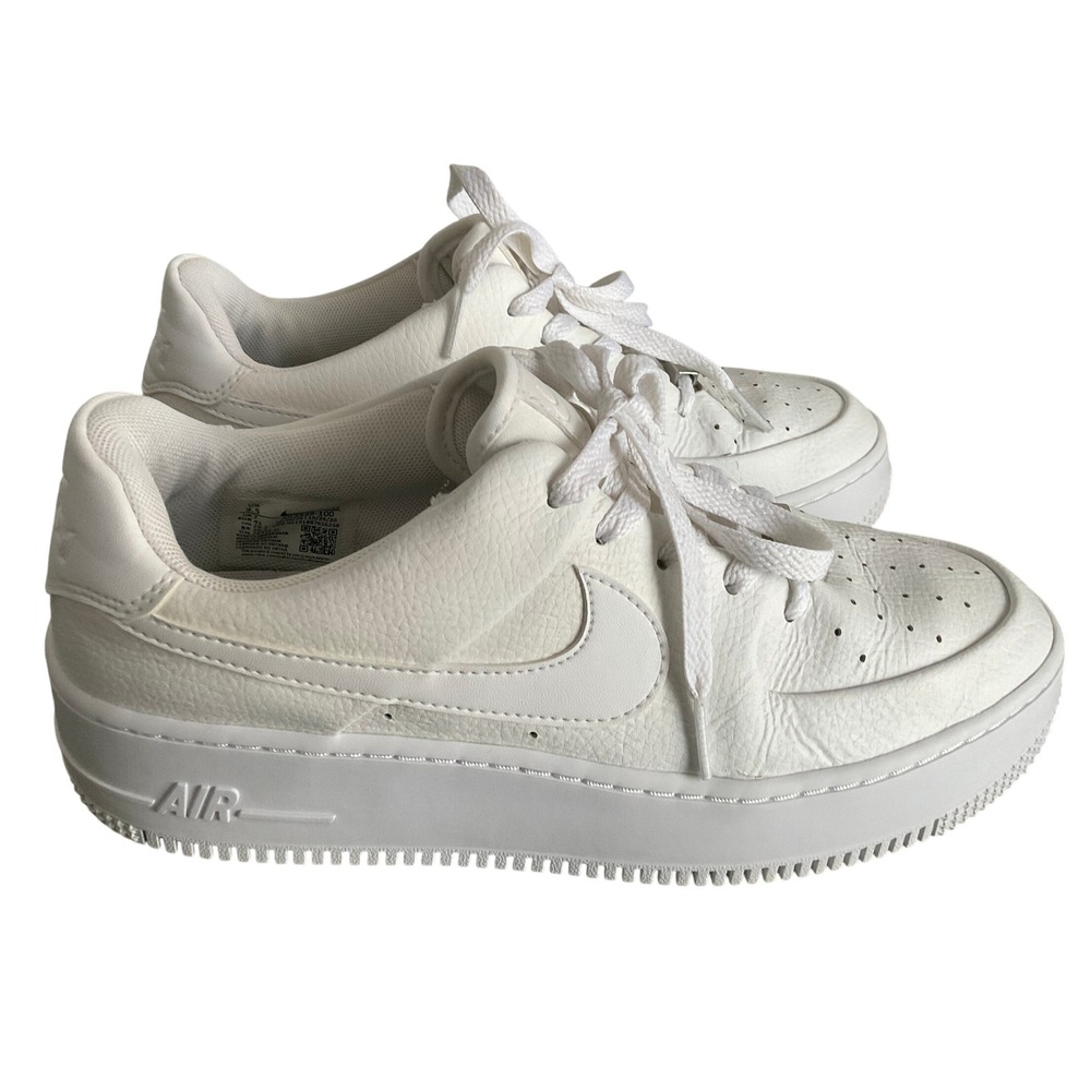 Nike Air Force 1 Sage Low Triple White Women 9.5 Platform Sneakers AR5339-100